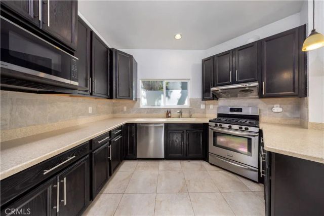 17 Blackbird, Pomona, CA 91766