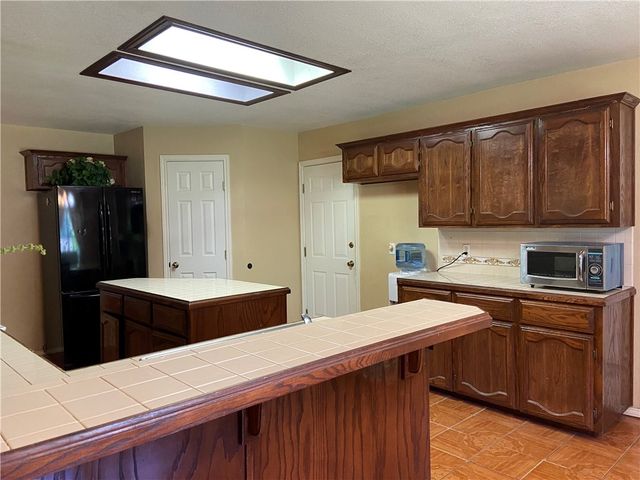 905 Franco Dr, Alice, TX 78332