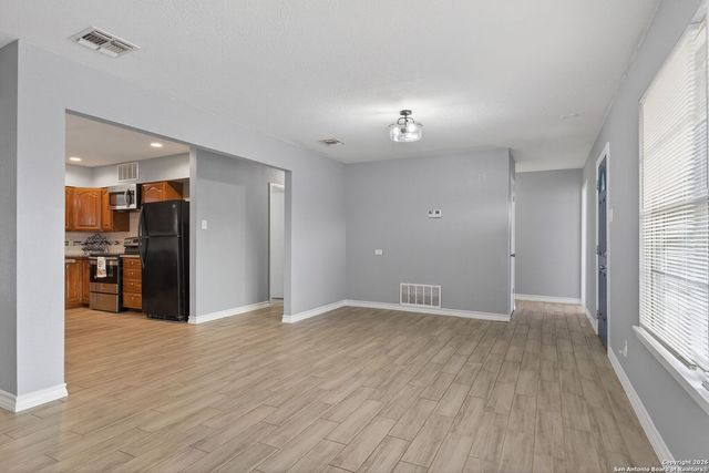 4531 Eisenhauer Rd, San Antonio, TX 78218