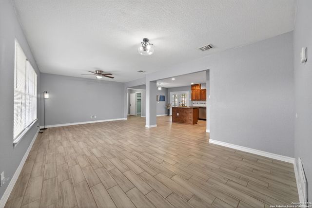 4531 Eisenhauer Rd, San Antonio, TX 78218