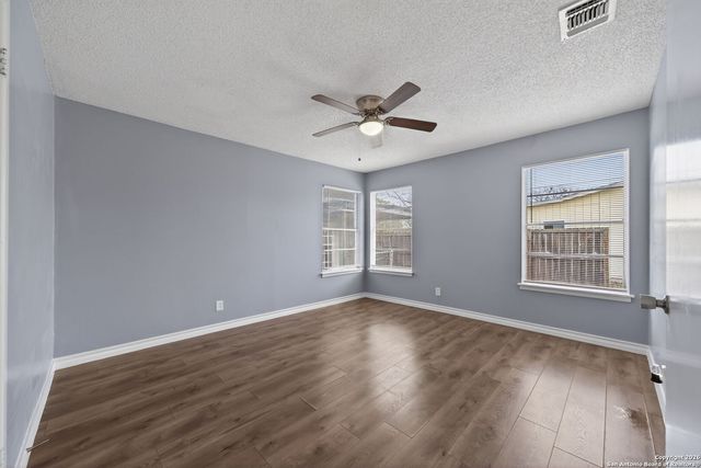 4531 Eisenhauer Rd, San Antonio, TX 78218