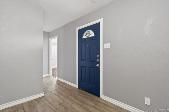 4531 Eisenhauer Rd, San Antonio, TX 78218