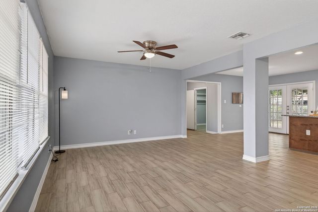 4531 Eisenhauer Rd, San Antonio, TX 78218