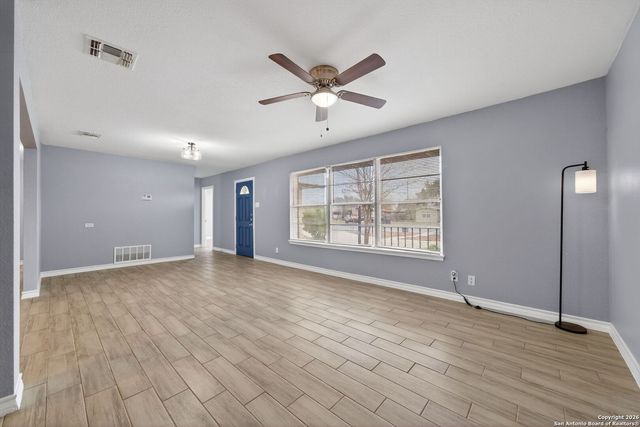 4531 Eisenhauer Rd, San Antonio, TX 78218