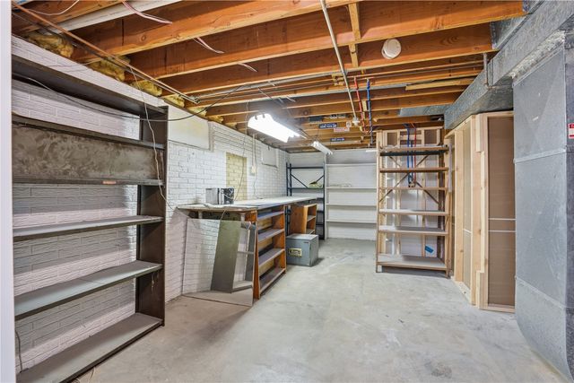 1718 Highland Avenue, Iowa City, IA 52240