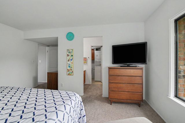 1225 S Maple Road 307, Ann Arbor, MI 48103