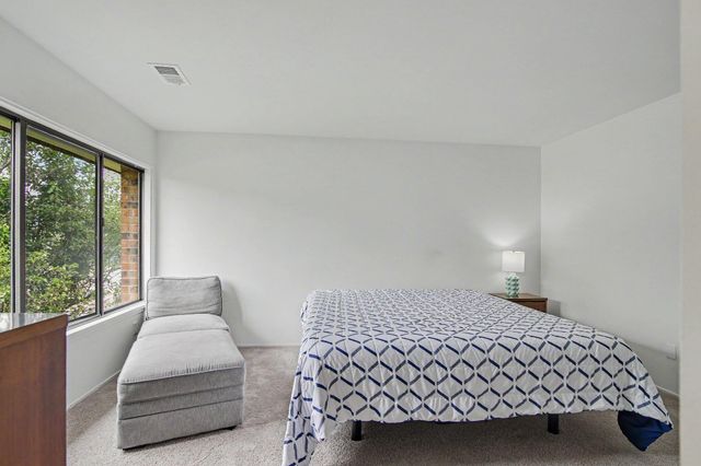 1225 S Maple Road 307, Ann Arbor, MI 48103