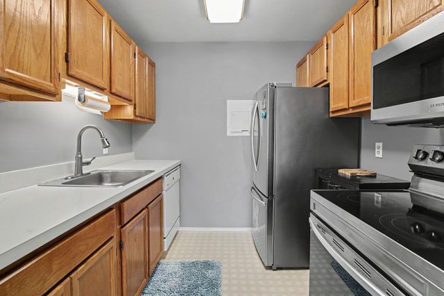 1225 S Maple Road 307, Ann Arbor, MI 48103