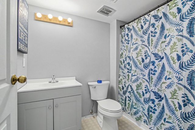 1225 S Maple Road 307, Ann Arbor, MI 48103
