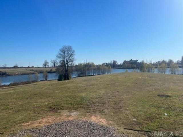 12 Lake View Lane, Nashville, AR 71852