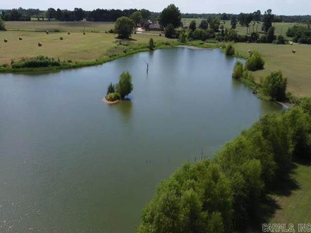 12 Lake View Lane, Nashville, AR 71852