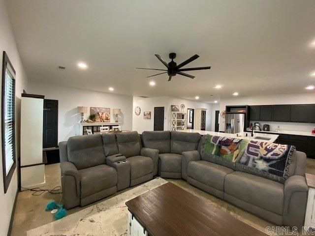 12 Lake View Lane, Nashville, AR 71852