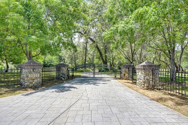8500 Moss Ct, Granite Bay, CA 95746