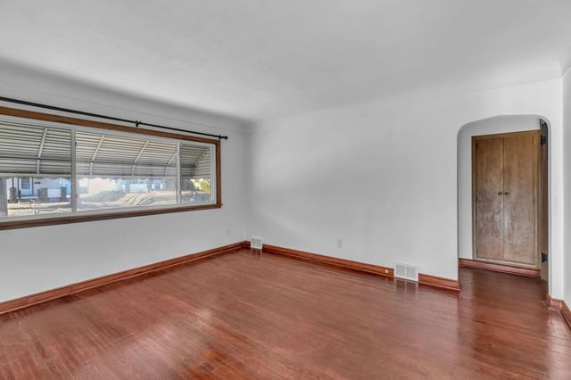 1779 Orange Avenue E, Saint Paul, MN 55119