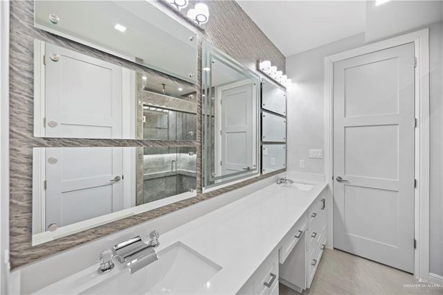 3313 Showboat Drive, Edinburg, TX 78541