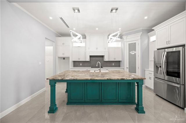 3313 Showboat Drive, Edinburg, TX 78541