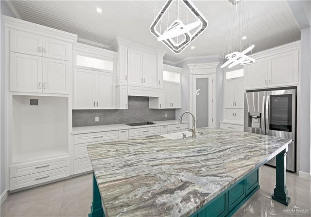 3313 Showboat Drive, Edinburg, TX 78541