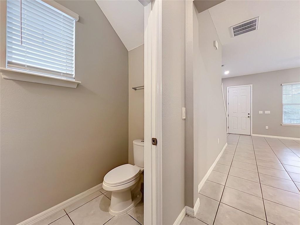 Image 22 of property listing at 1549 ASTORIA ARBOR LANE, Orlando, FL 32824