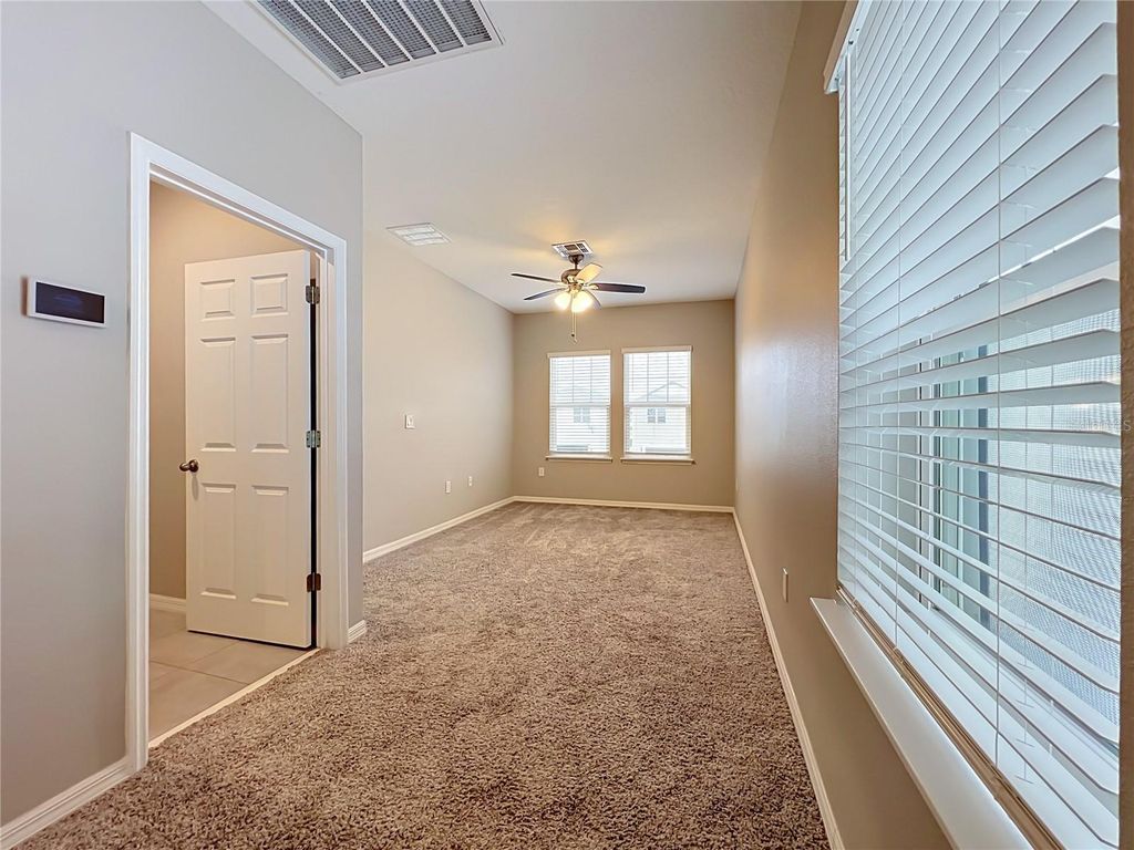 Image 24 of property listing at 1549 ASTORIA ARBOR LANE, Orlando, FL 32824