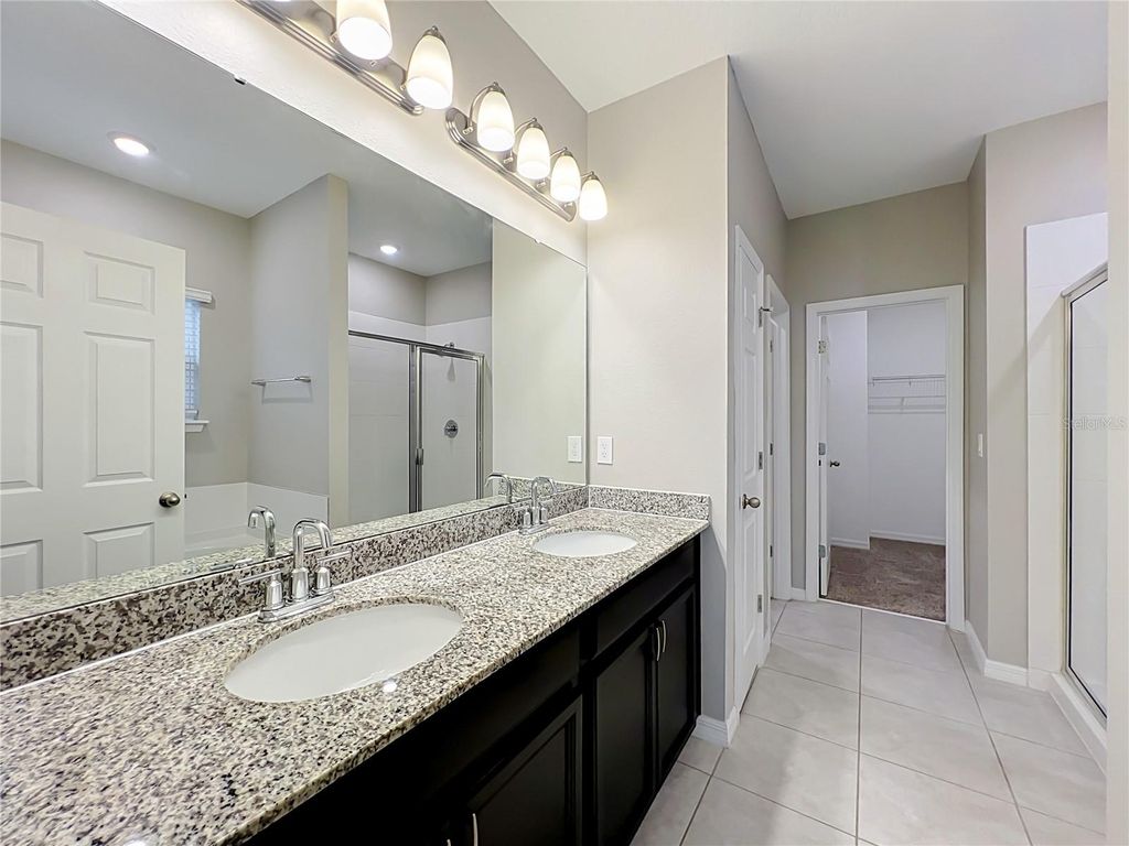 Image 30 of property listing at 1549 ASTORIA ARBOR LANE, Orlando, FL 32824