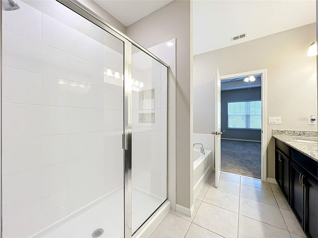 Image 34 of property listing at 1549 ASTORIA ARBOR LANE, Orlando, FL 32824