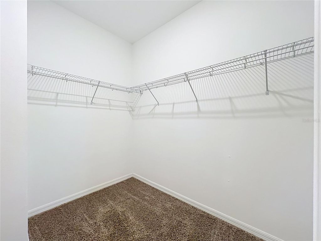 Image 35 of property listing at 1549 ASTORIA ARBOR LANE, Orlando, FL 32824