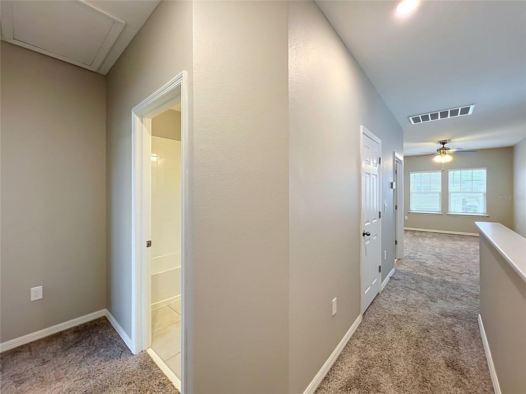 Image 37 of property listing at 1549 ASTORIA ARBOR LANE, Orlando, FL 32824