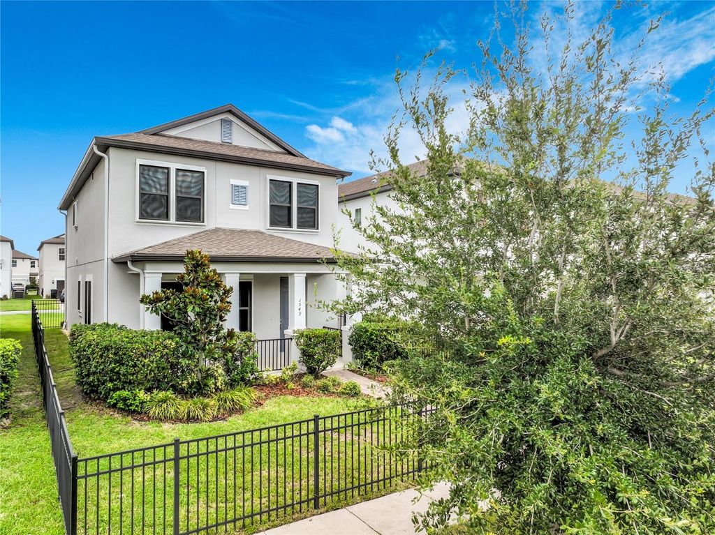 Image 5 of property listing at 1549 ASTORIA ARBOR LANE, Orlando, FL 32824