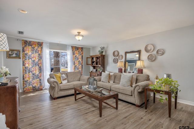 4031 Silverwood Dr., Tyler, TX 75701