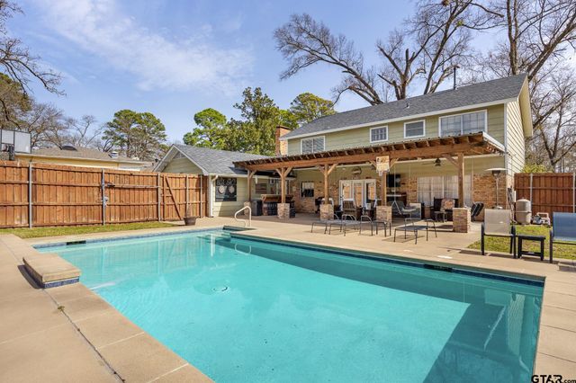 4031 Silverwood Dr., Tyler, TX 75701