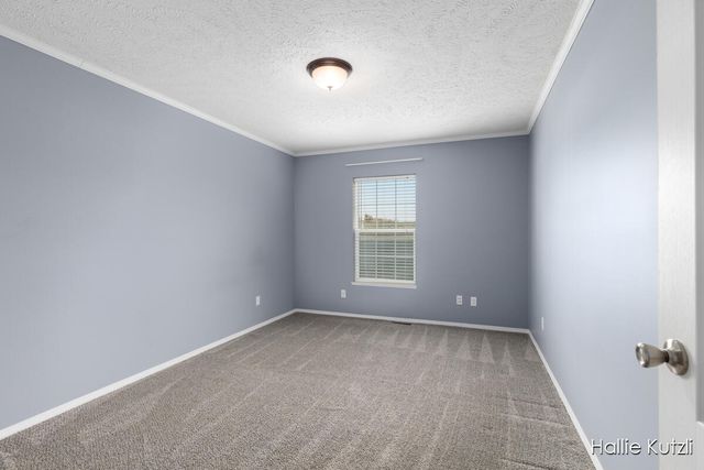 1418 Red Oak Lane Ne, Plainfield Twp, MI 49306