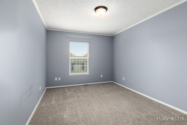 1418 Red Oak Lane Ne, Plainfield Twp, MI 49306