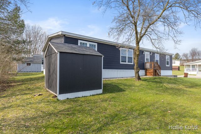 1418 Red Oak Lane Ne, Plainfield Twp, MI 49306
