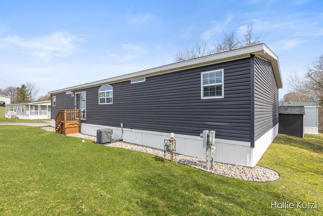 1418 Red Oak Lane Ne, Plainfield Twp, MI 49306