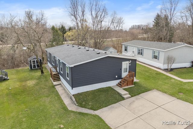 1418 Red Oak Lane Ne, Plainfield Twp, MI 49306