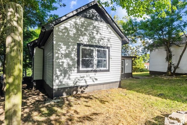 1117 S Glade St, Columbia, TN 38401