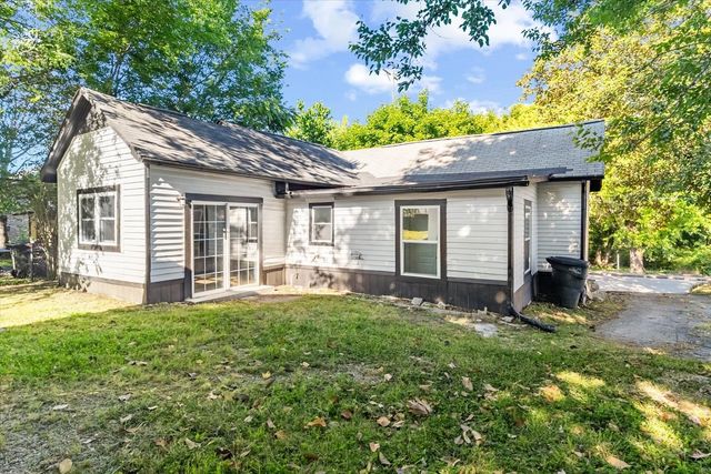 1117 S Glade St, Columbia, TN 38401