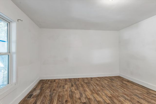 1117 S Glade St, Columbia, TN 38401