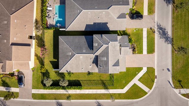 19199 Rolling Acres Road, Loxahatchee, FL 33470