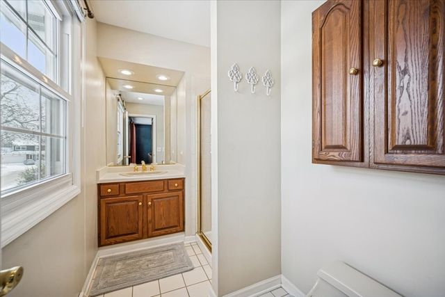 1718 S Ridge Drive, Arlington Heights, IL 60005