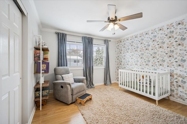 1718 S Ridge Drive, Arlington Heights, IL 60005