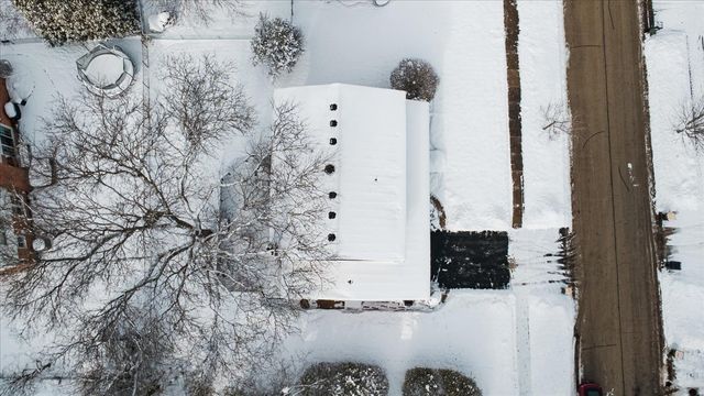 1718 S Ridge Drive, Arlington Heights, IL 60005