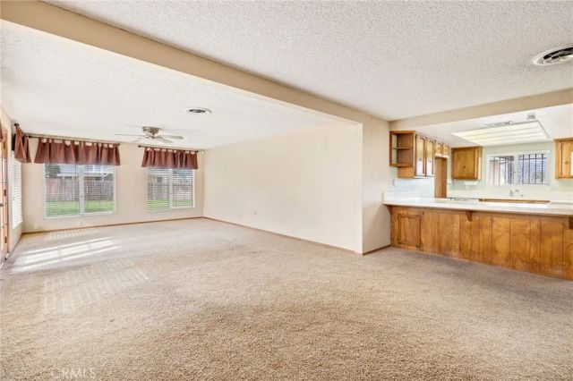 42325 Whittier Avenue, Hemet, CA 92544