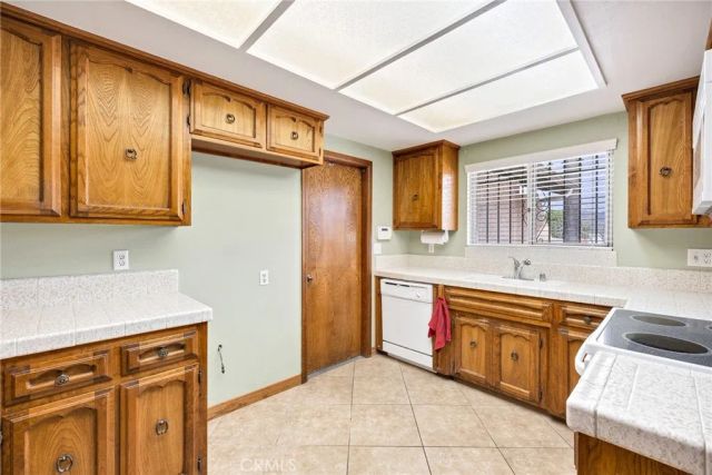 42325 Whittier Avenue, Hemet, CA 92544