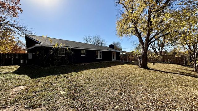 104 Fairlane DR, Round Rock, TX 78664