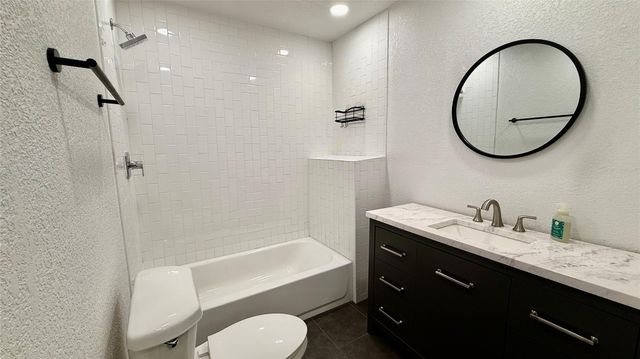 104 Fairlane DR, Round Rock, TX 78664