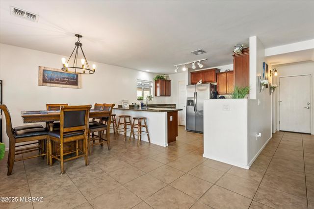 8002 Nautilus Drive, Tucson, AZ 85756