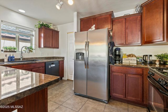 8002 Nautilus Drive, Tucson, AZ 85756