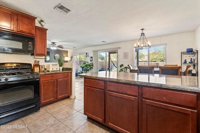 8002 Nautilus Drive, Tucson, AZ 85756