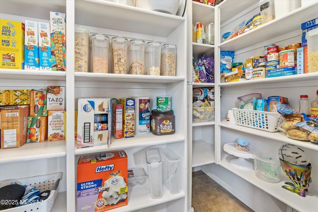 8002 Nautilus Drive, Tucson, AZ 85756